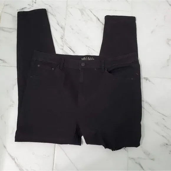 Wild Fable high waisted distressed jeans - Picture 6 of 8